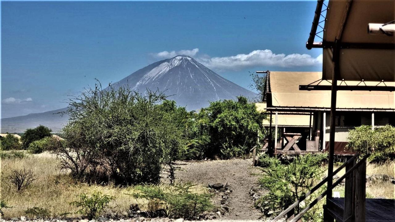Africa Safari Lake Natron Mtowabaga Buitenkant foto