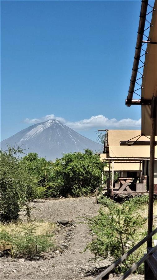 Africa Safari Lake Natron Mtowabaga Buitenkant foto