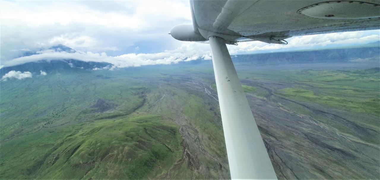 Africa Safari Lake Natron Mtowabaga Buitenkant foto